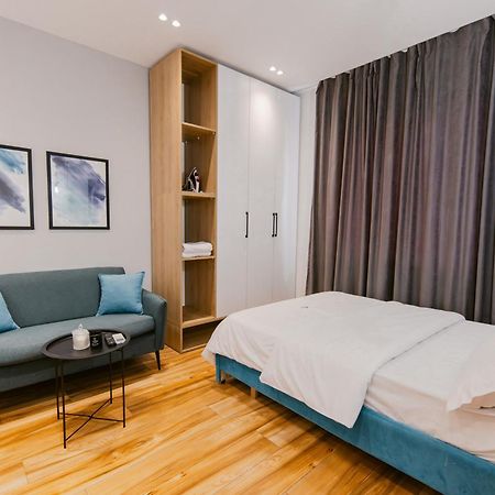 Durres Str Modern Apartments - The Nest Tirana Buitenkant foto