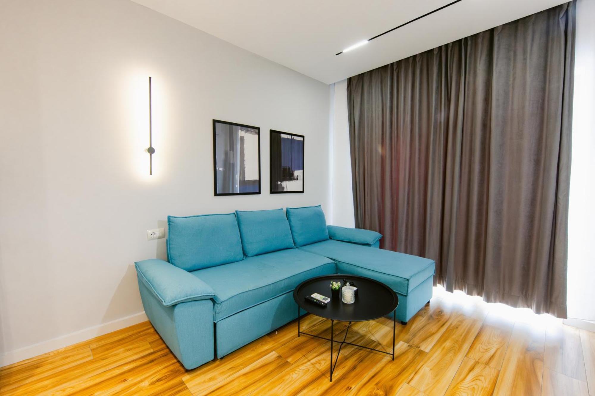 Durres Str Modern Apartments - The Nest Tirana Buitenkant foto