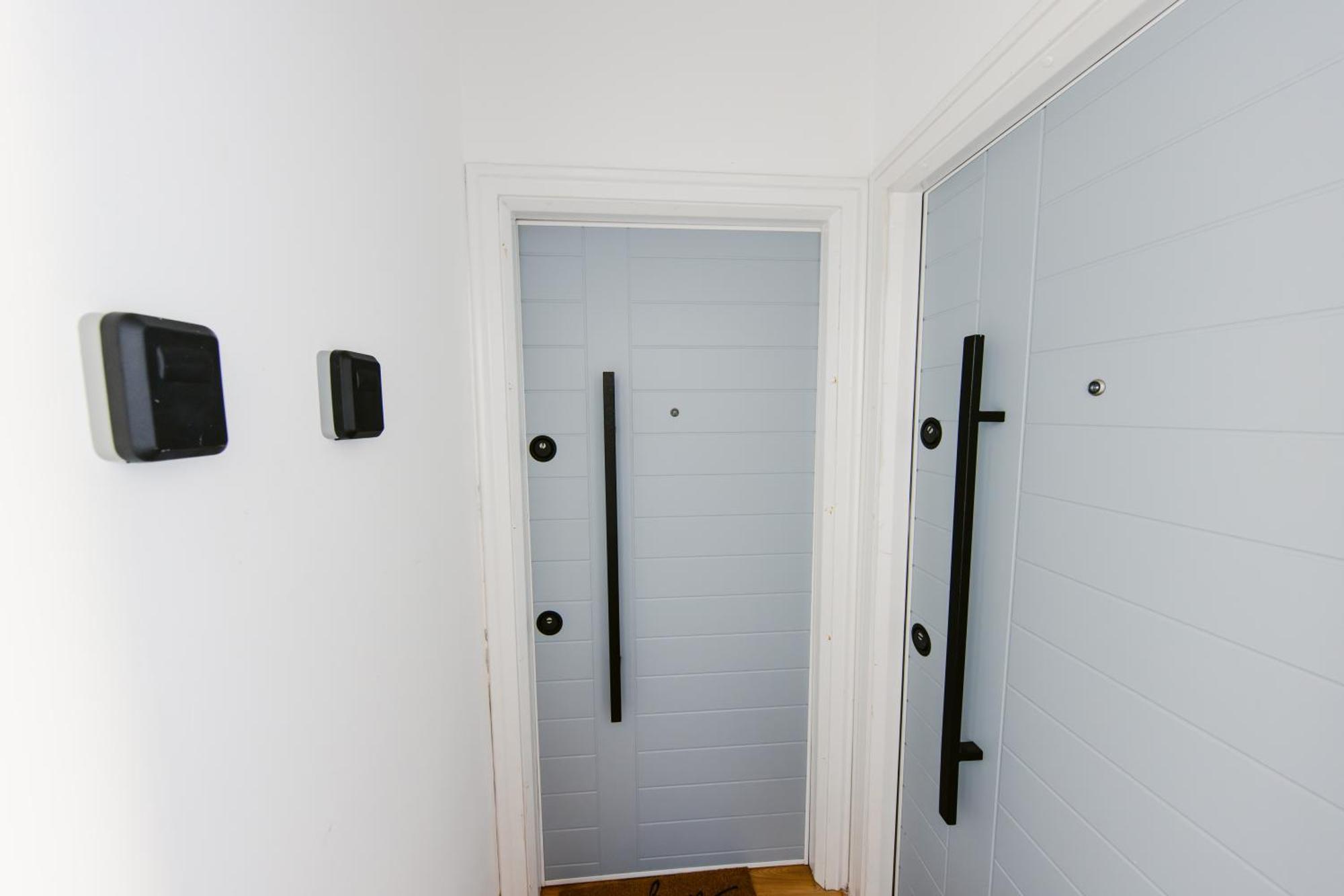 Durres Str Modern Apartments - The Nest Tirana Buitenkant foto