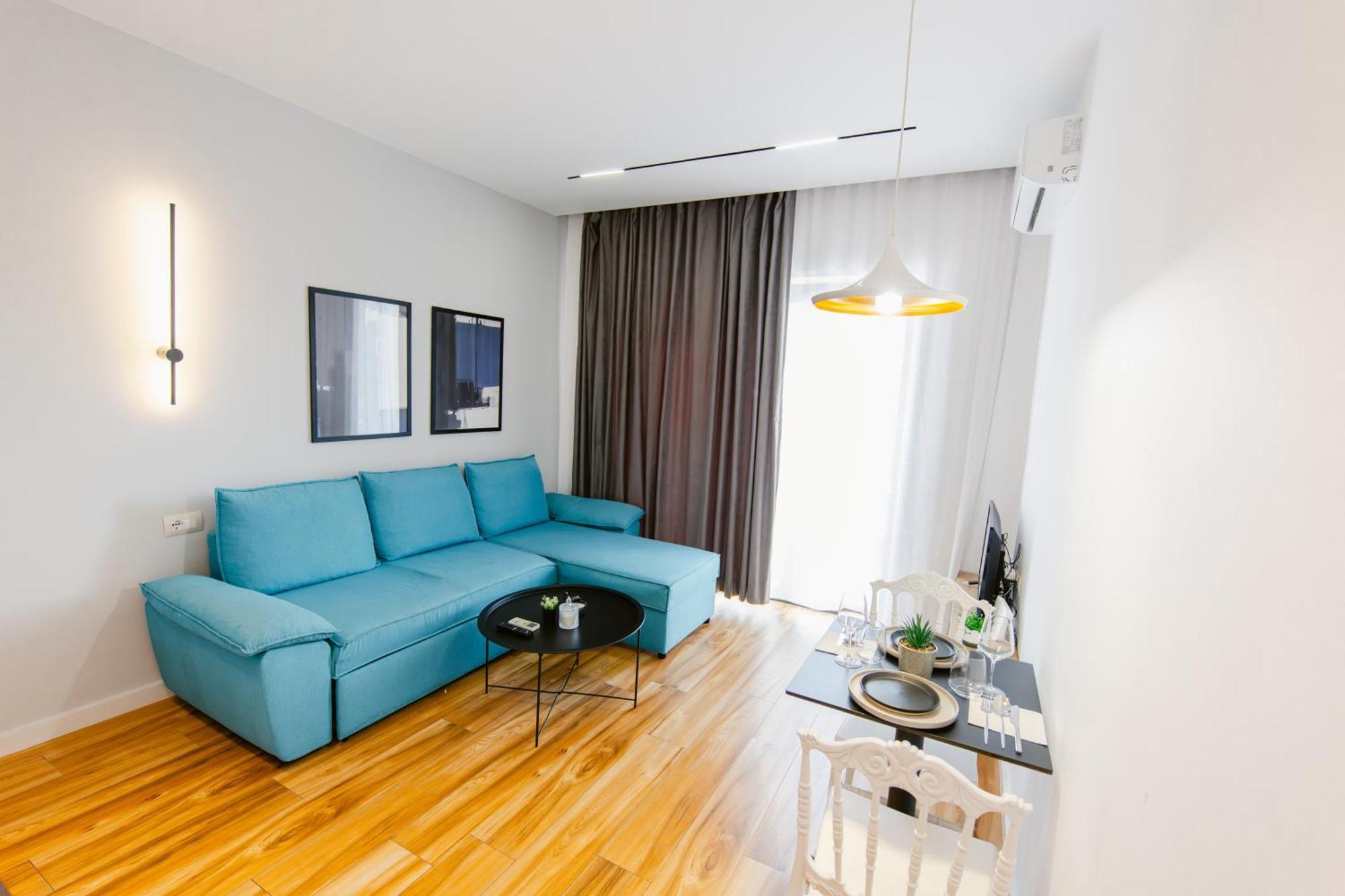 Durres Str Modern Apartments - The Nest Tirana Buitenkant foto